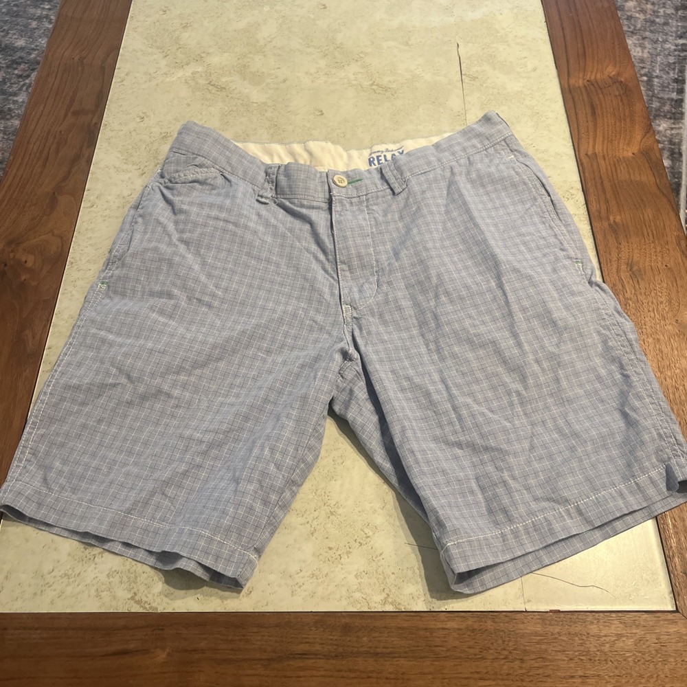 Tommy‎ Bahama Cotton Shorts Men's Size 33  Chino 9" Inseam Blue Plaid